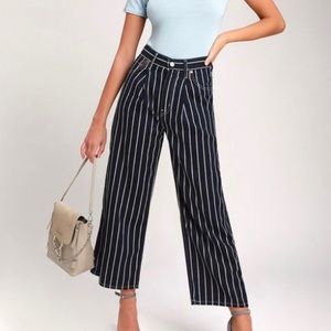 Levi’s Premium Ribcage Pleated Crop Jeans